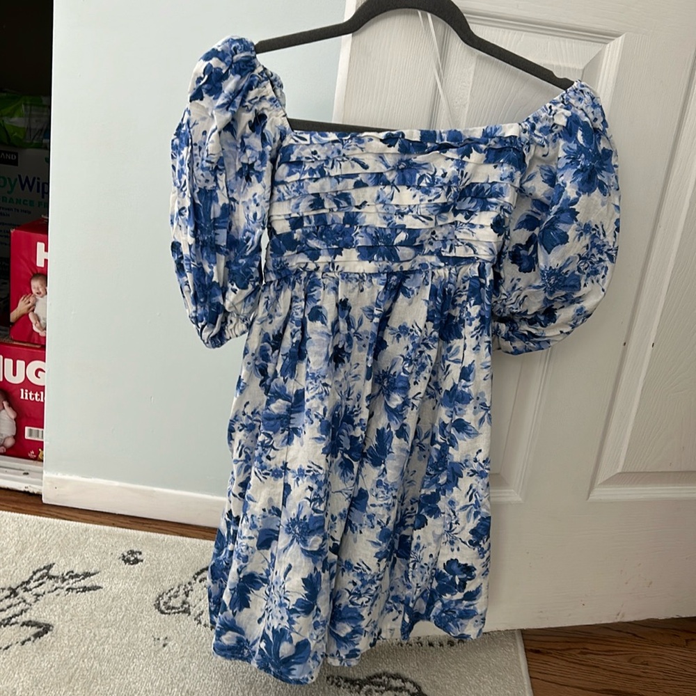 Abercrombie blue and white floral dress
